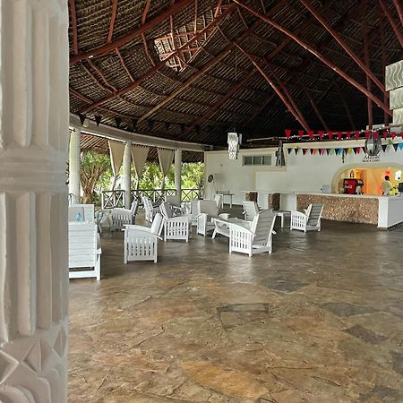 Twiga Beach Resort Watamu Exterior photo
