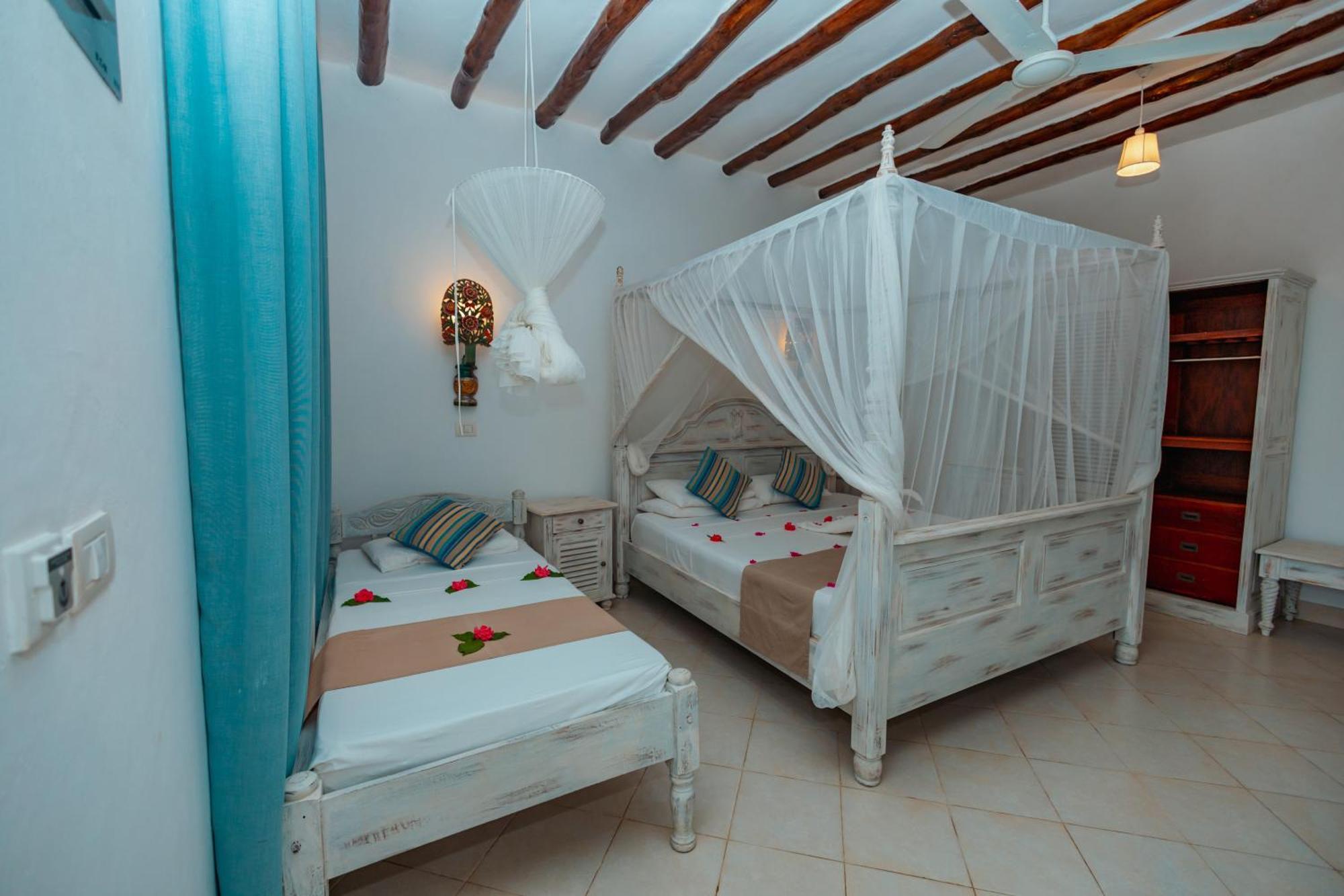 Twiga Beach Resort Watamu Exterior photo