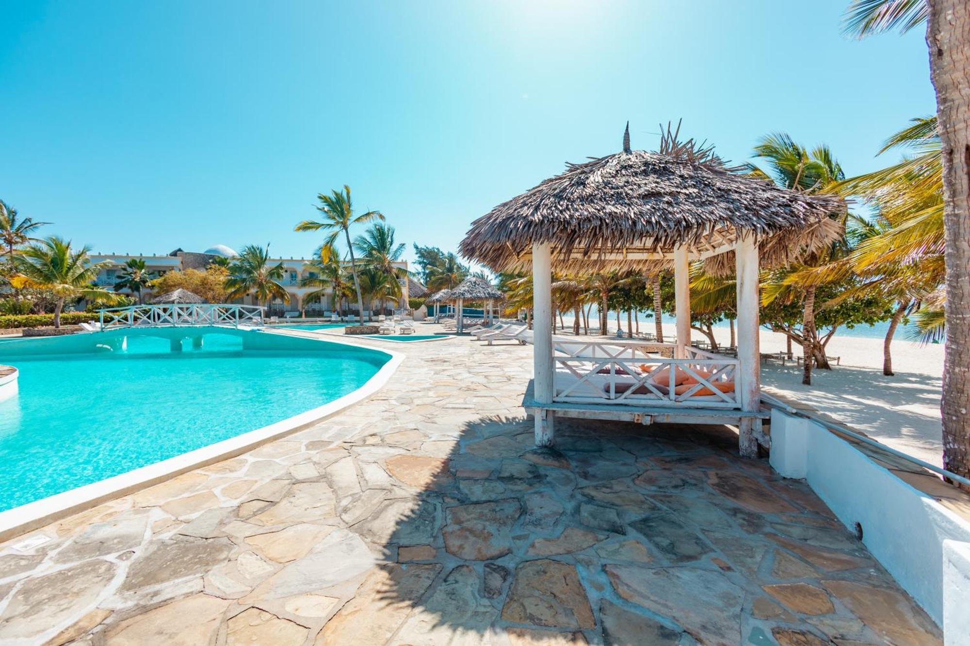Twiga Beach Resort Watamu Exterior photo