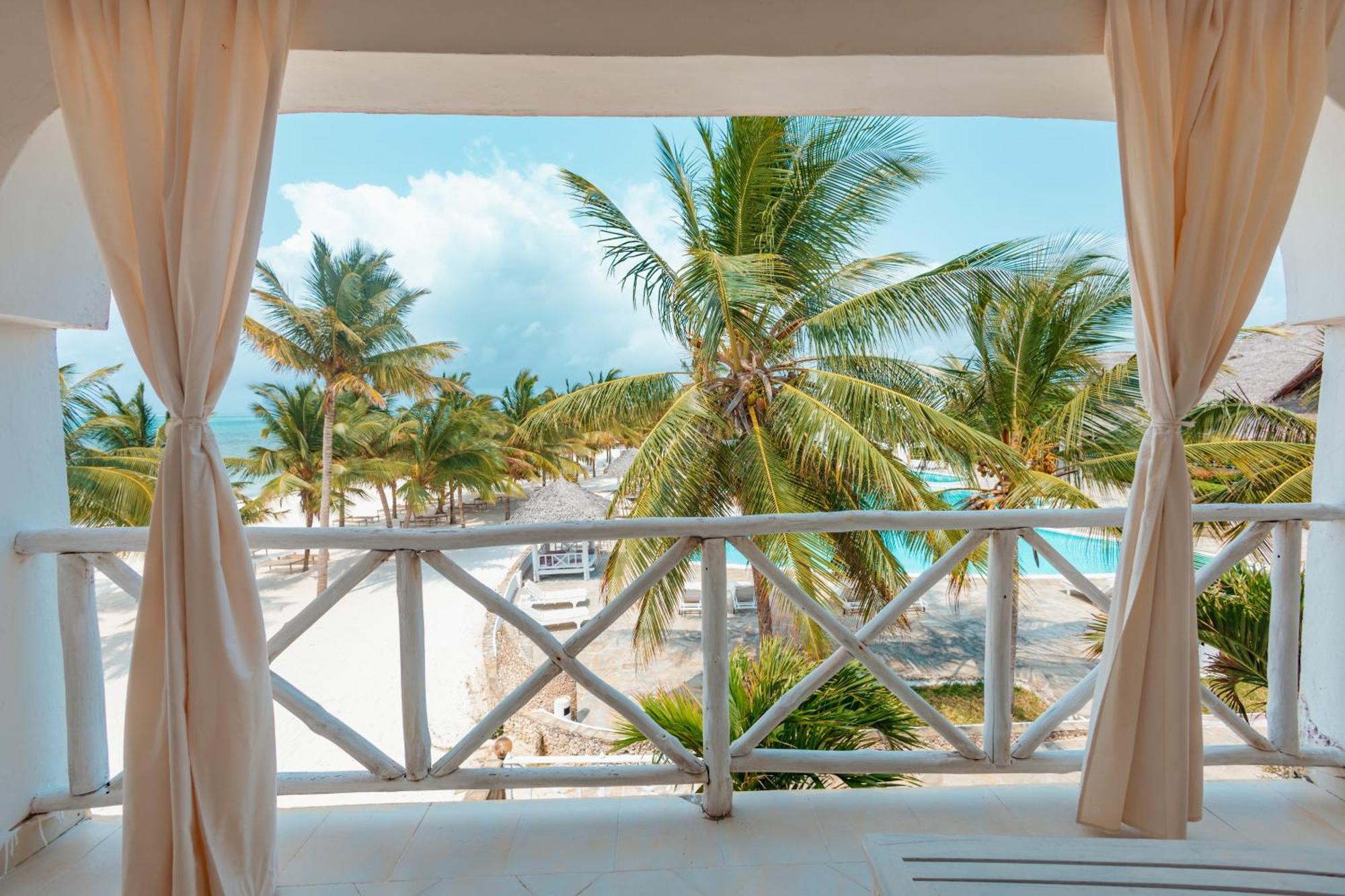 Twiga Beach Resort Watamu Exterior photo