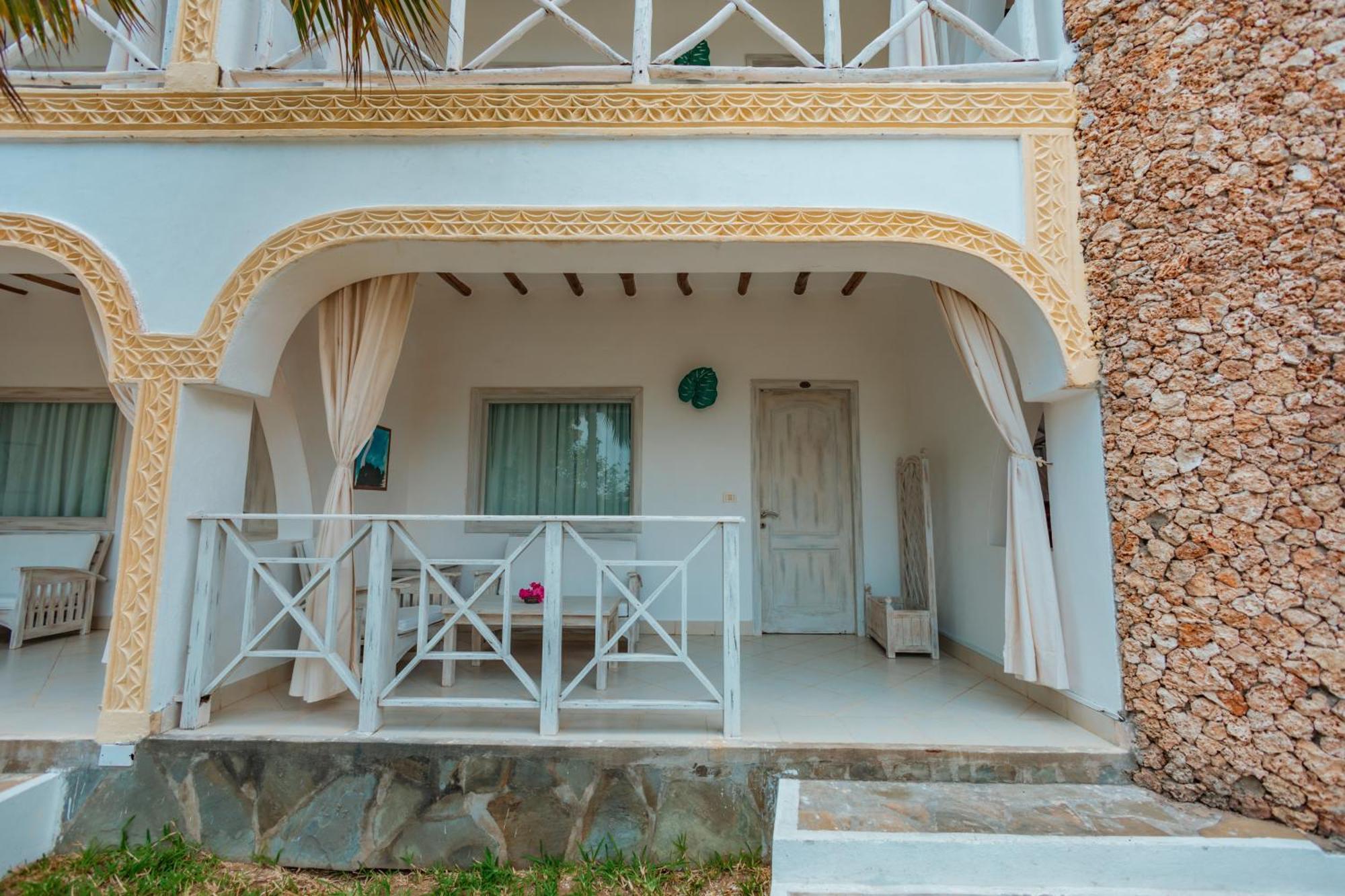 Twiga Beach Resort Watamu Exterior photo
