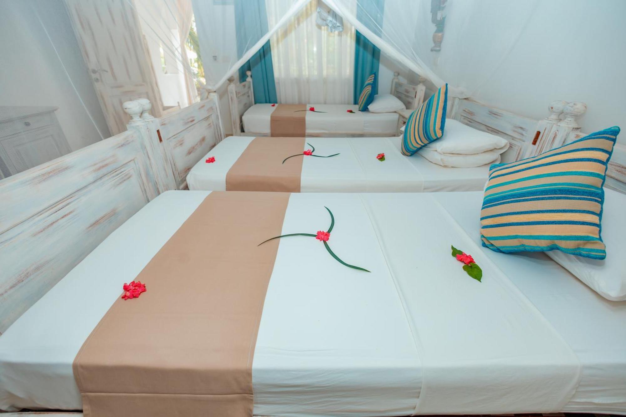 Twiga Beach Resort Watamu Exterior photo