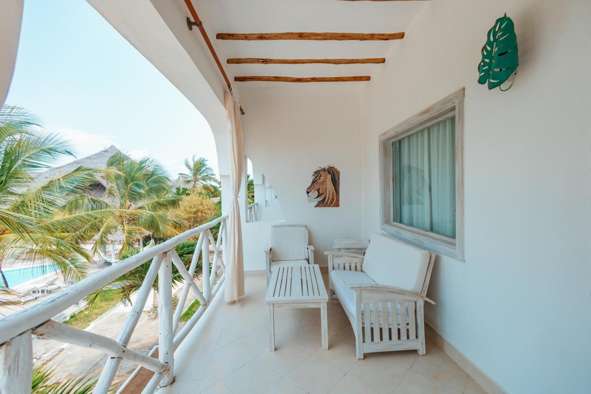 Twiga Beach Resort Watamu Exterior photo