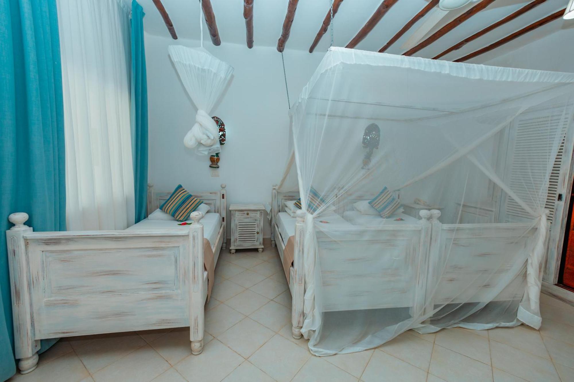 Twiga Beach Resort Watamu Exterior photo