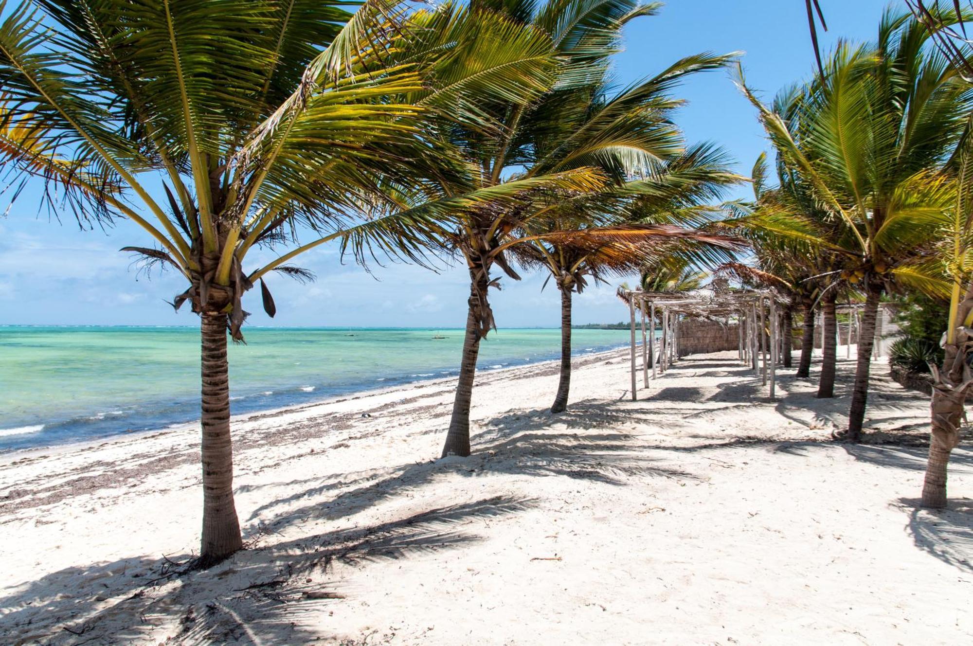Twiga Beach Resort Watamu Exterior photo