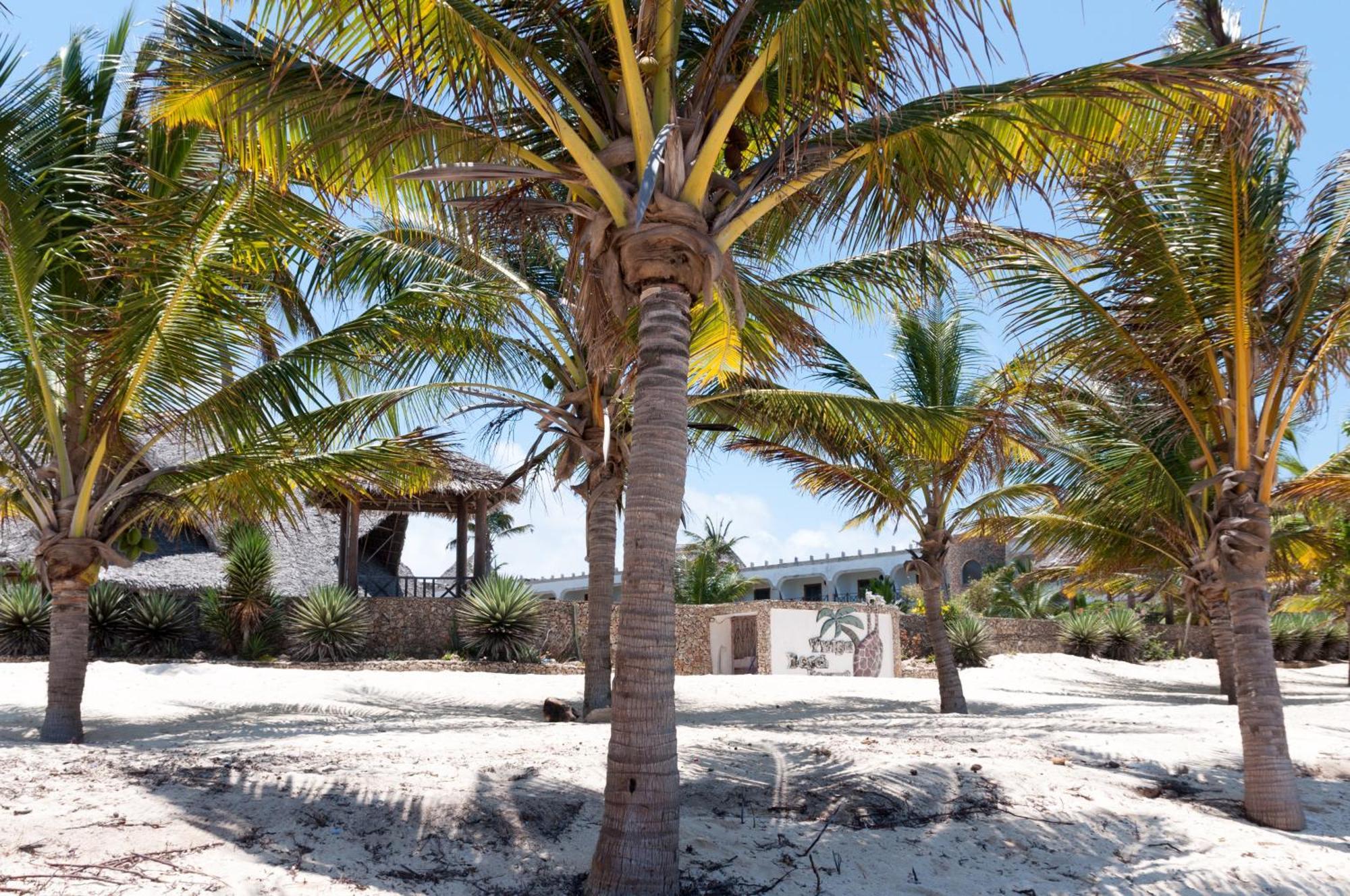Twiga Beach Resort Watamu Exterior photo