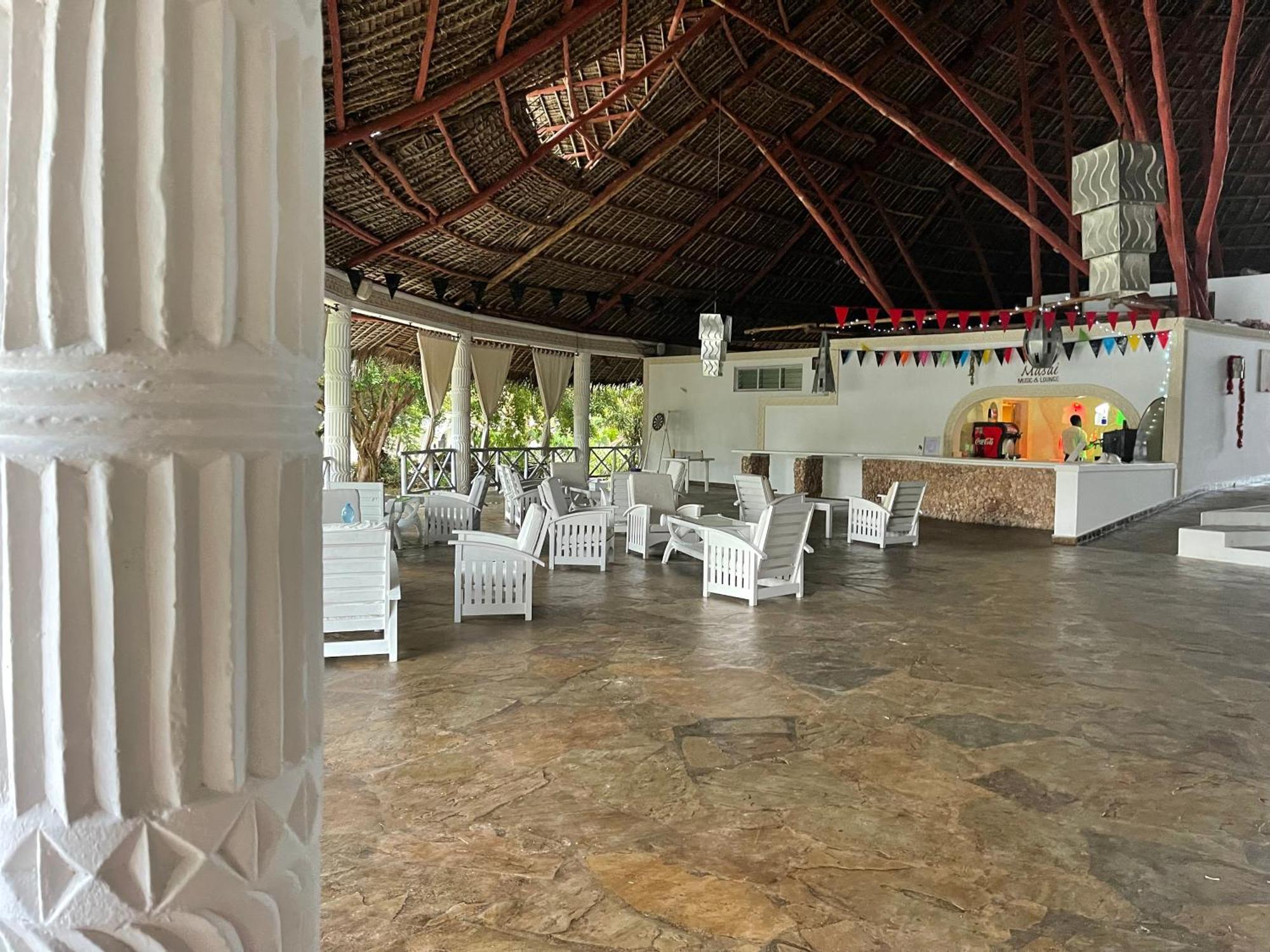 Twiga Beach Resort Watamu Exterior photo