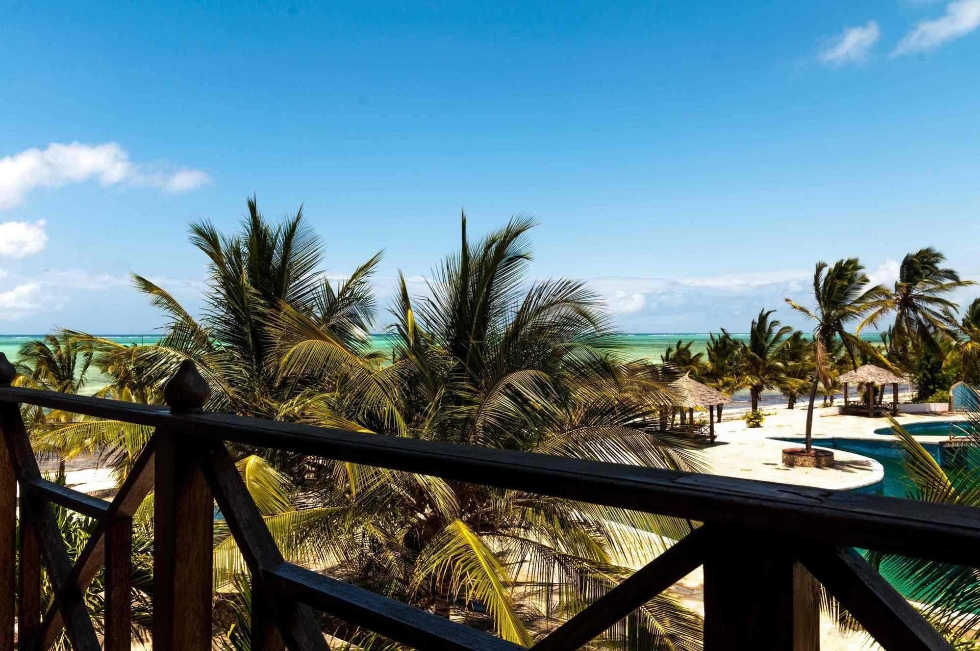 Twiga Beach Resort Watamu Exterior photo