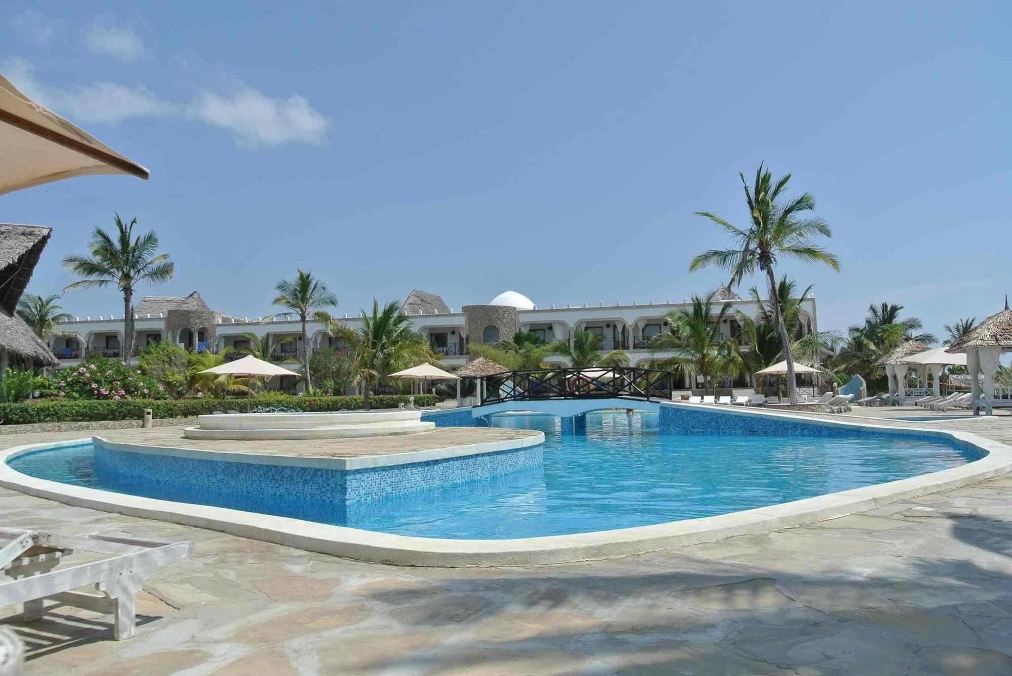 Twiga Beach Resort Watamu Exterior photo